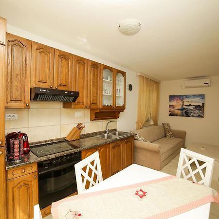 Apartments Manda Supetar Εξωτερικό φωτογραφία