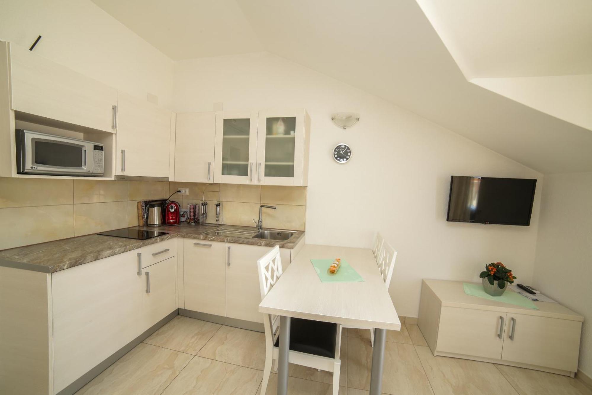 Apartments Manda Supetar Εξωτερικό φωτογραφία