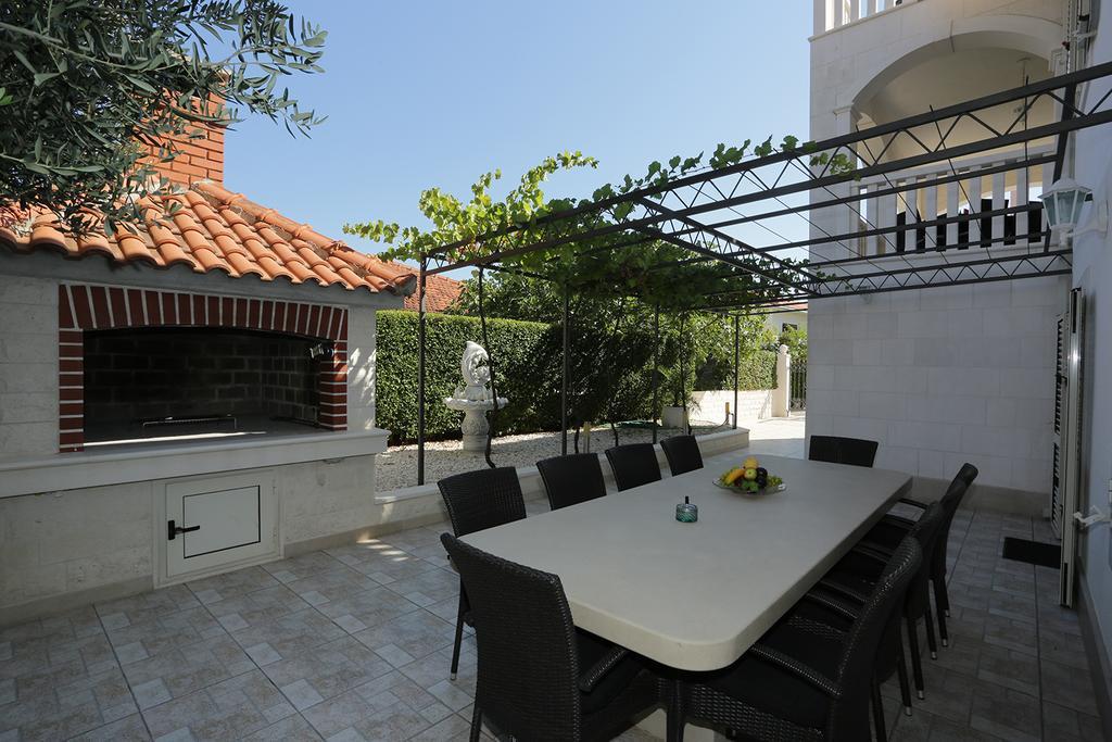 Apartments Manda Supetar Εξωτερικό φωτογραφία