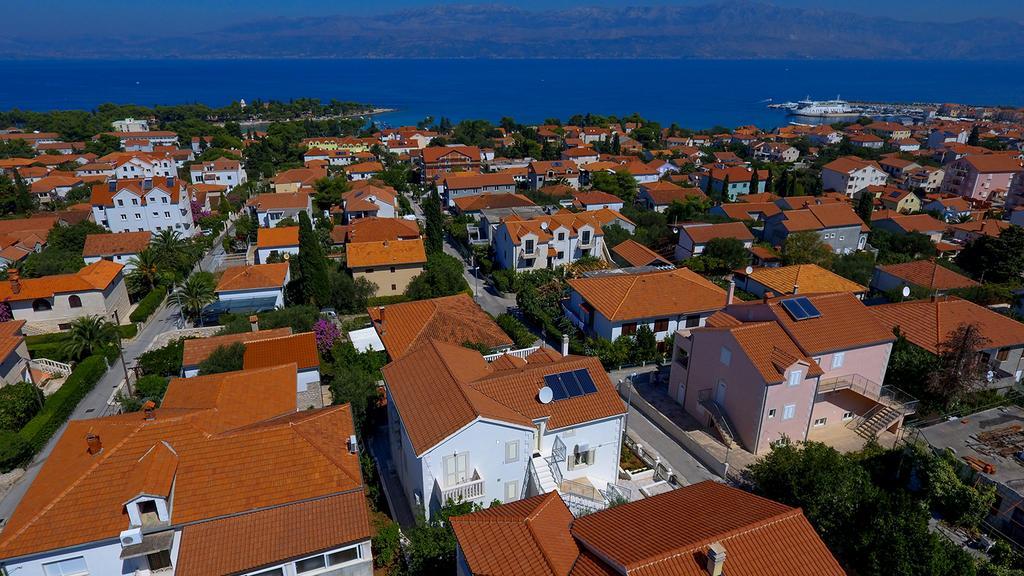 Apartments Manda Supetar Εξωτερικό φωτογραφία