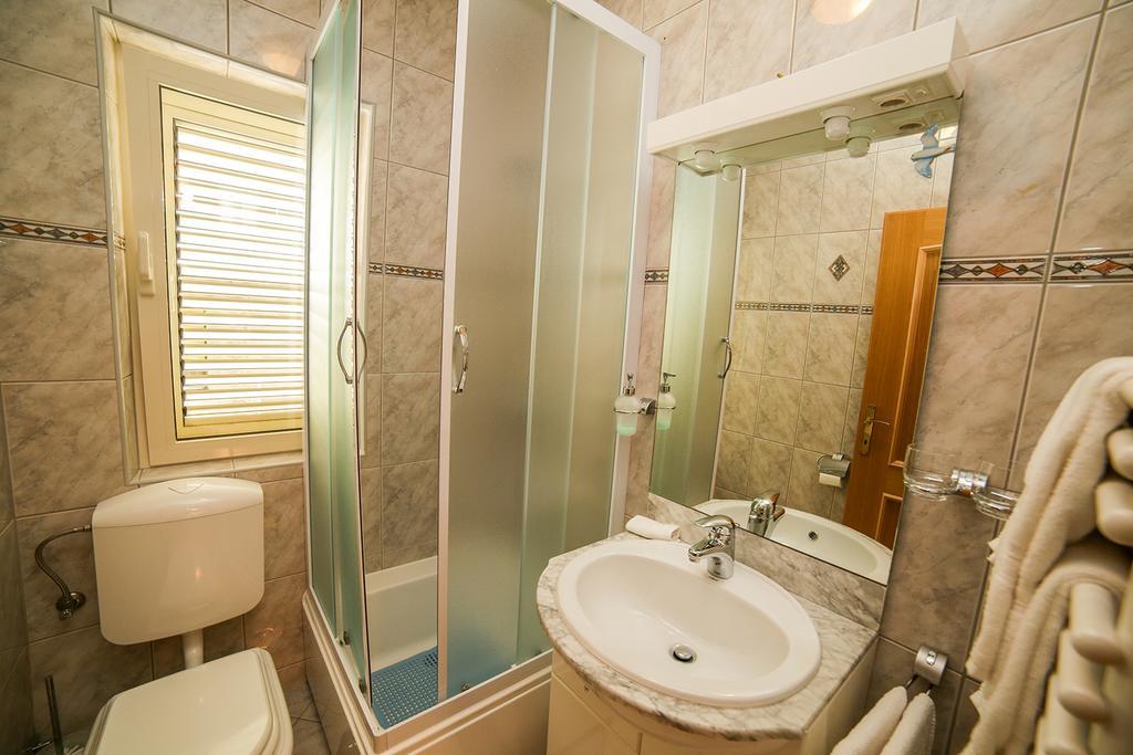 Apartments Manda Supetar Εξωτερικό φωτογραφία