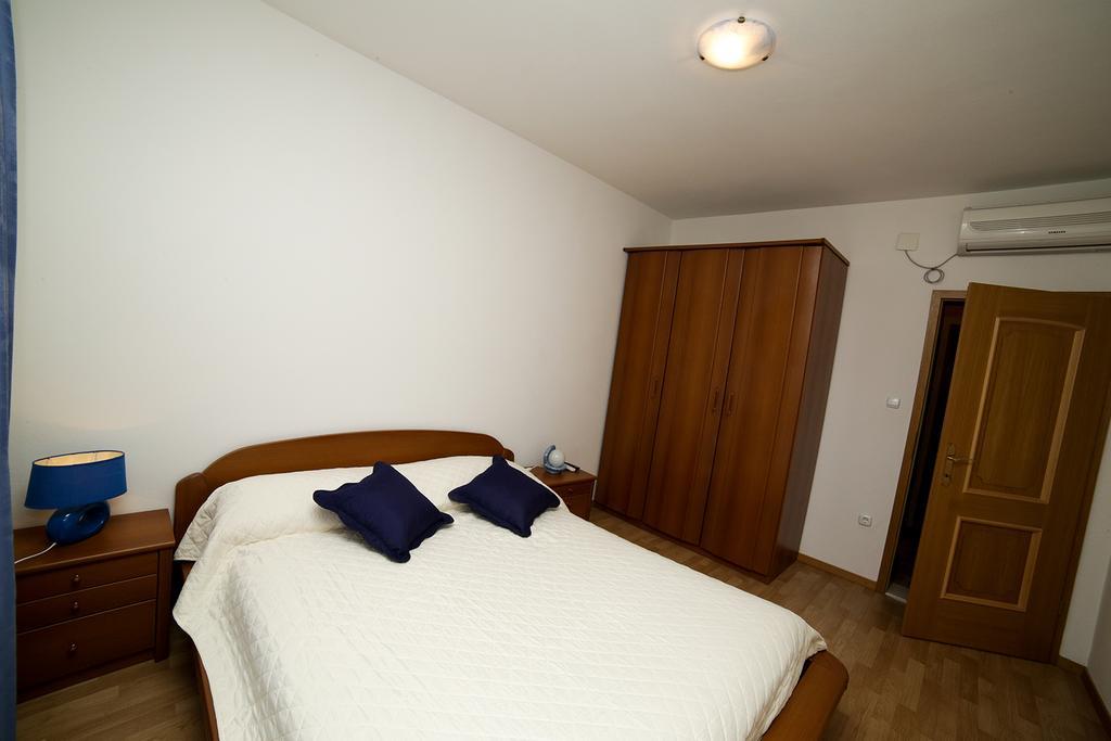 Apartments Manda Supetar Εξωτερικό φωτογραφία