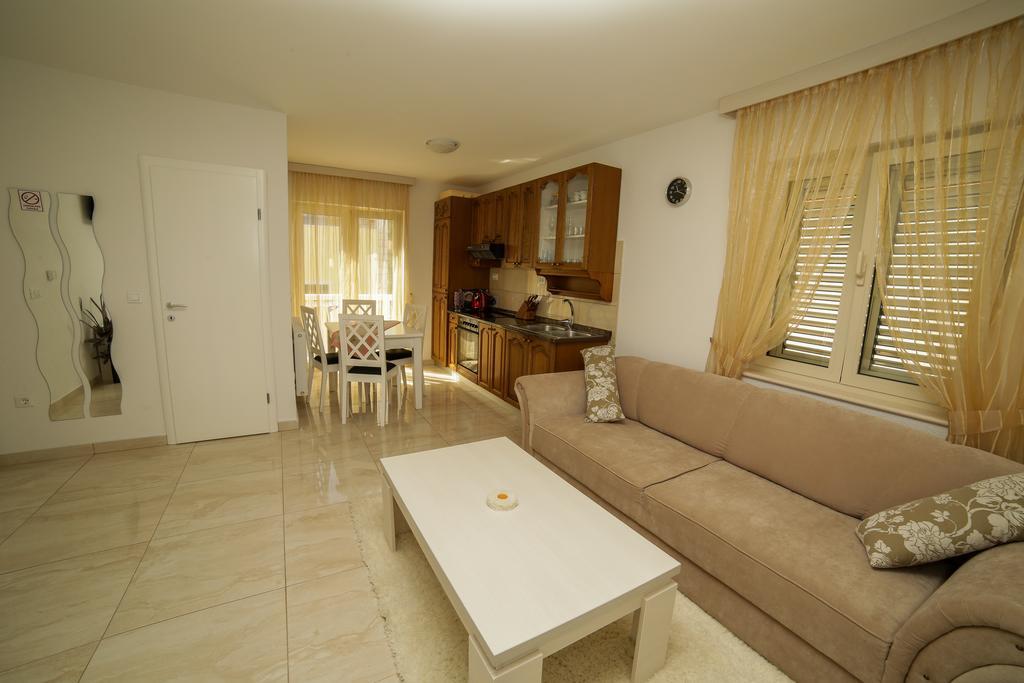Apartments Manda Supetar Εξωτερικό φωτογραφία